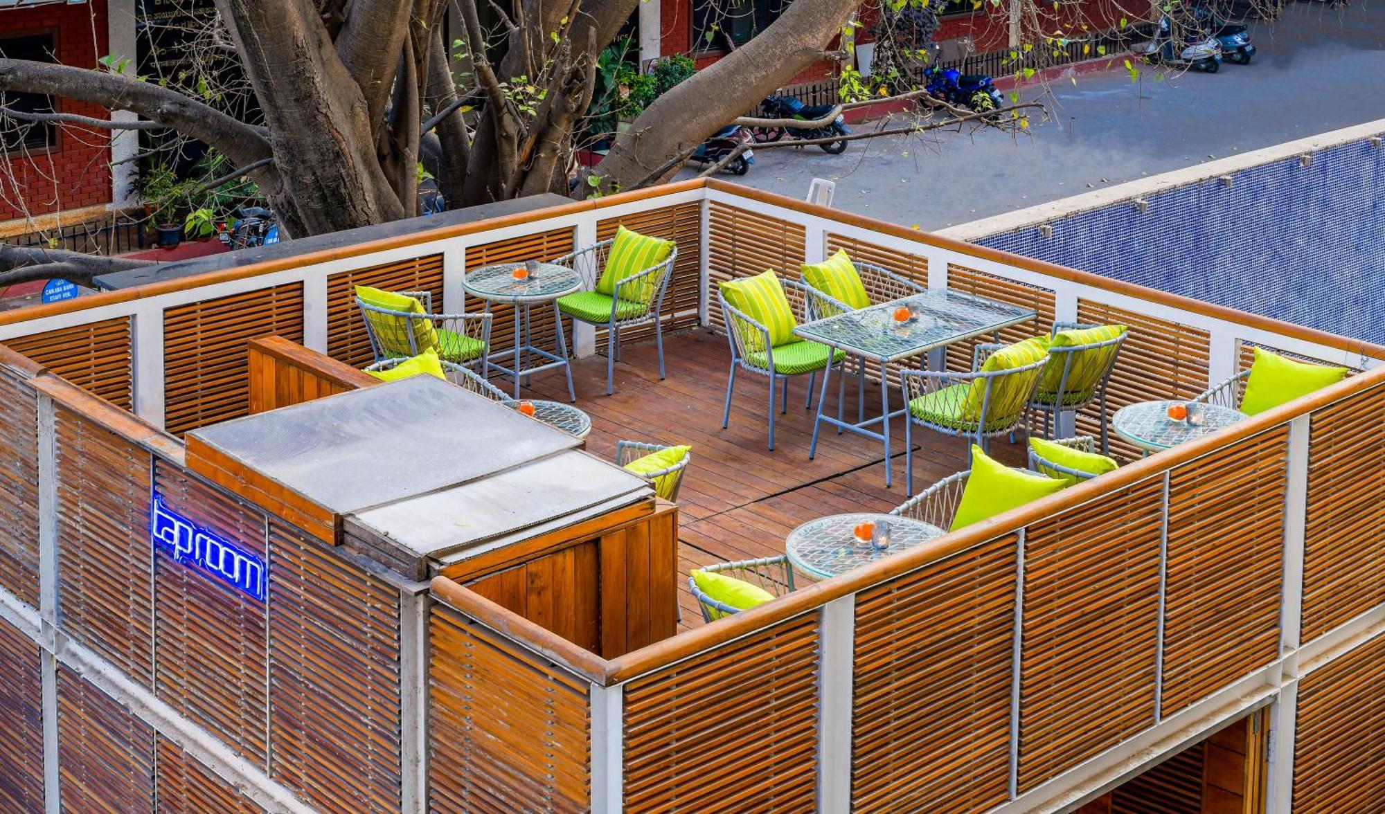 The Park Bangalore, Mg Road Екстериор снимка A restaurant in the resort
